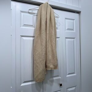 Elegant Cream Knit scarf